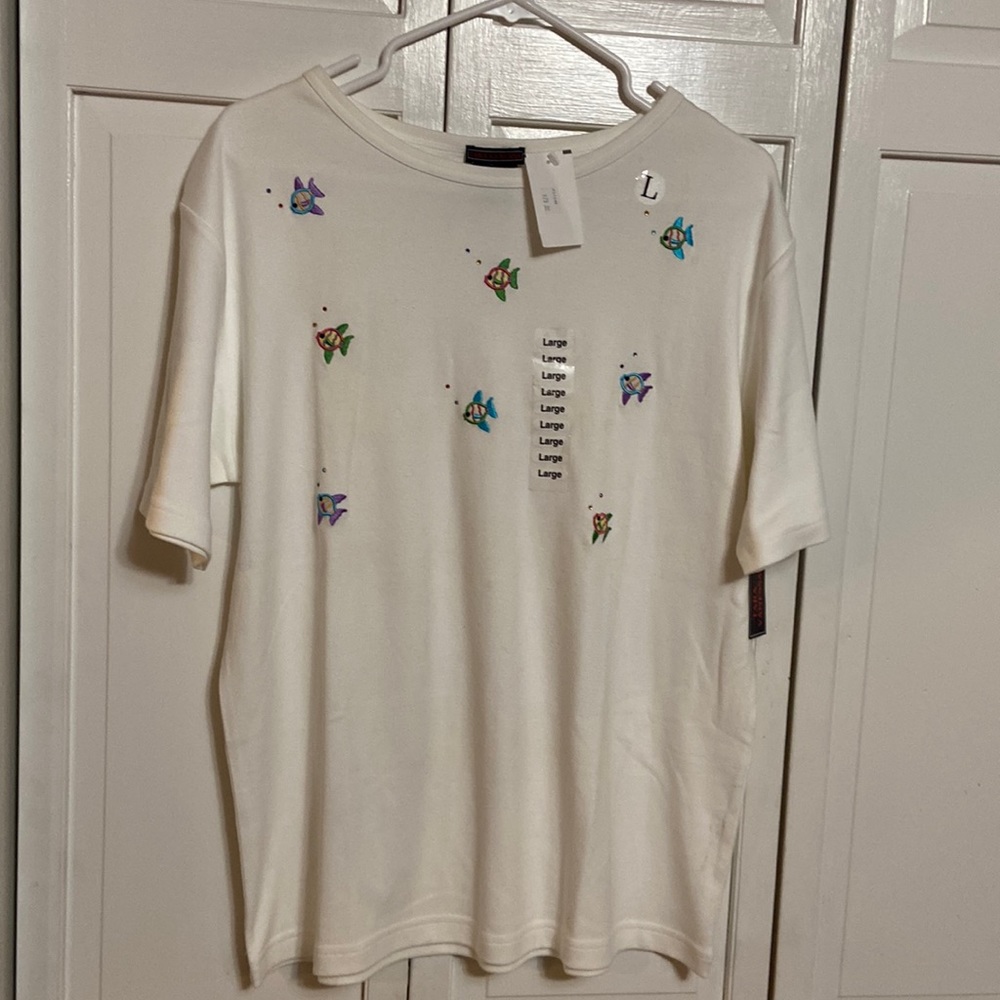 Tara Vanessa short sleeve white cotton shirt with fish size L